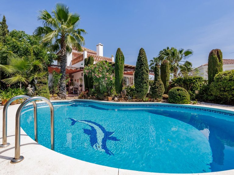 Villa for Sale in Coín, Malaga 1