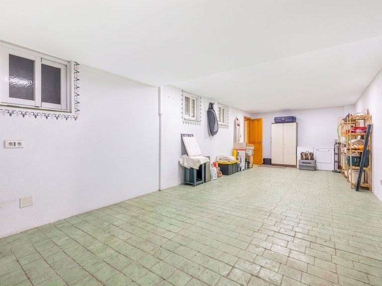 Villa for Sale in Coín, Malaga 31