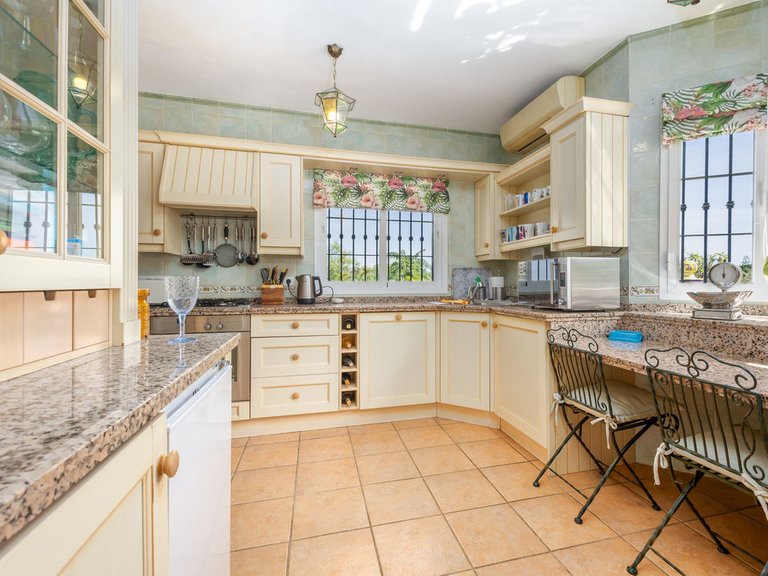 Villa for Sale in Coín, Malaga 5