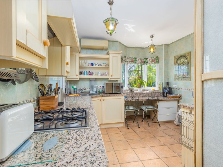 Villa for Sale in Coín, Malaga 7