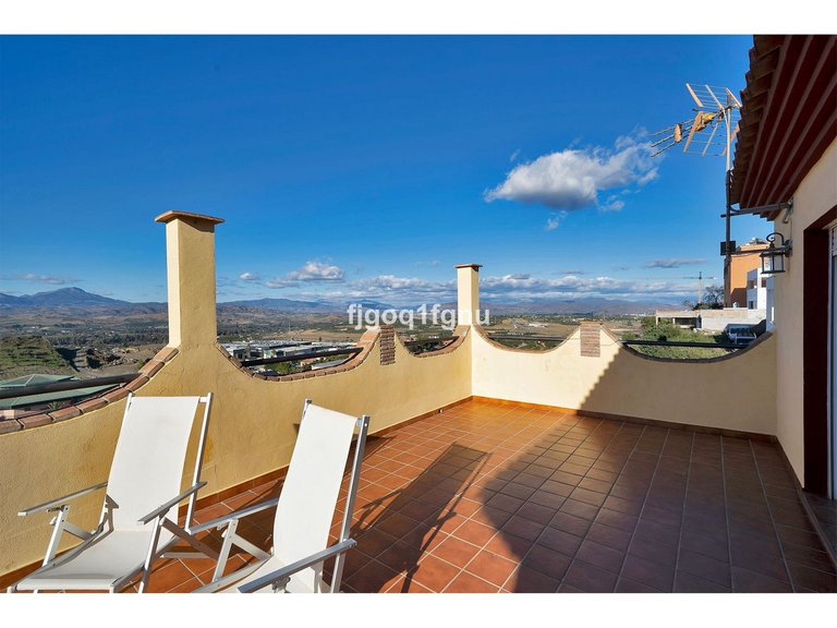 Villa for Sale in Coín, Malaga 10