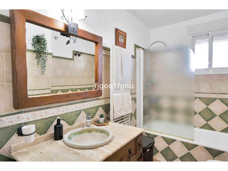 Villa for Sale in Coín, Malaga 9