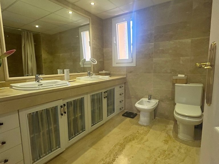 Apartment for Sale in Calahonda, Malaga 32