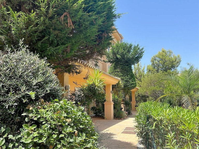 Apartment for Sale in Calahonda, Malaga 8