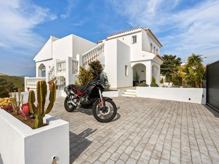 Villa for Sale in Mijas, Malaga 6