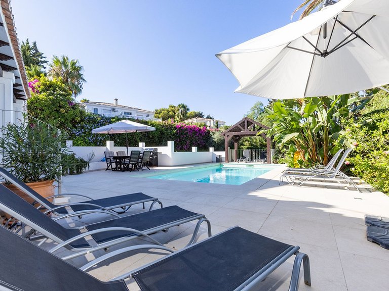 Villa for Sale in El Rosario, Malaga 20