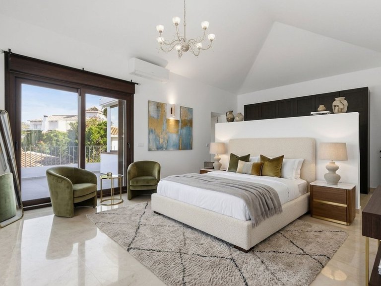 Villa for Sale in El Rosario, Malaga 29