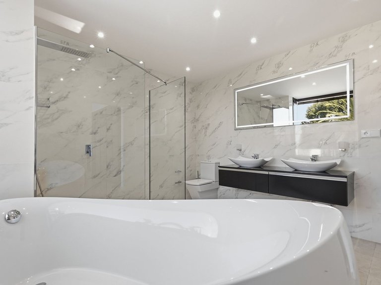 Villa for Sale in El Rosario, Malaga 35