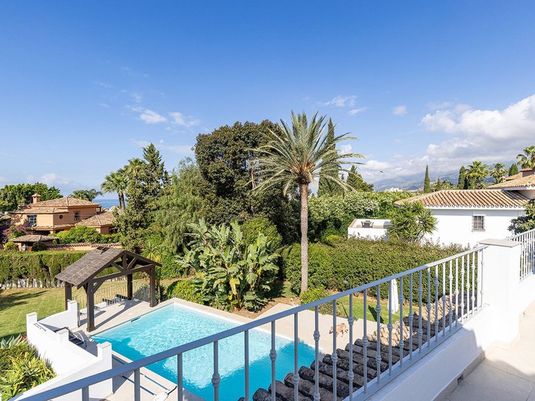 Villa for Sale in El Rosario, Malaga 39
