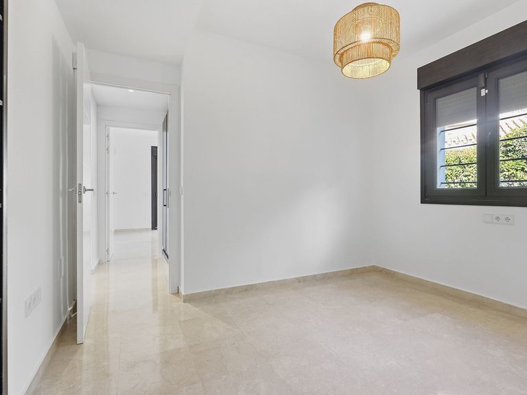 Villa for Sale in El Rosario, Malaga 43