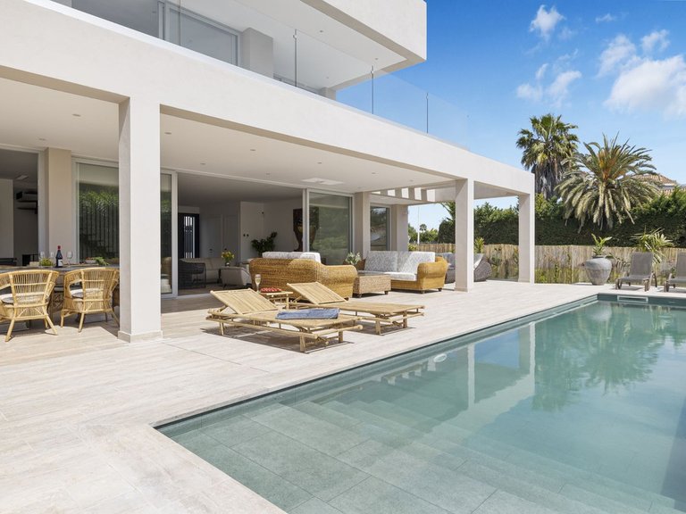 Villa for Sale in San Pedro De Alcántara, Malaga 2