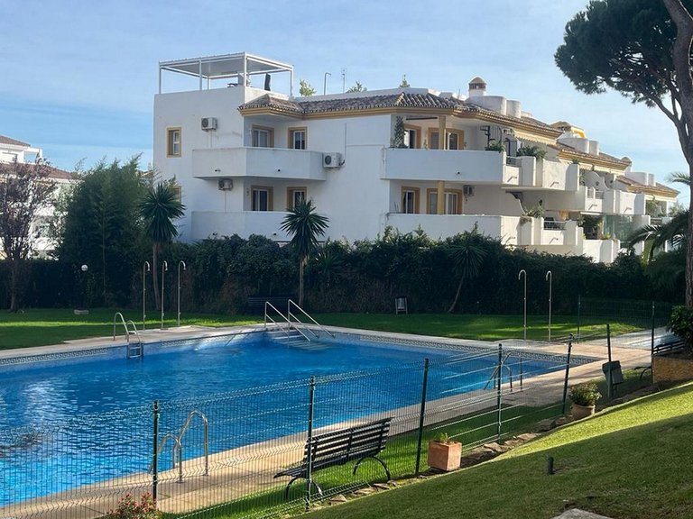 Apartment for Sale in Cabopino, Malaga 1