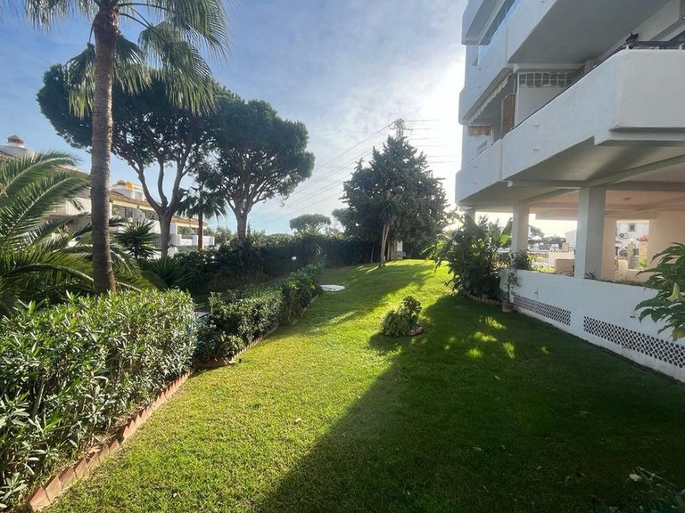 Apartment for Sale in Cabopino, Malaga 20