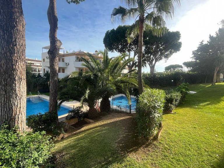 Apartment for Sale in Cabopino, Malaga 26
