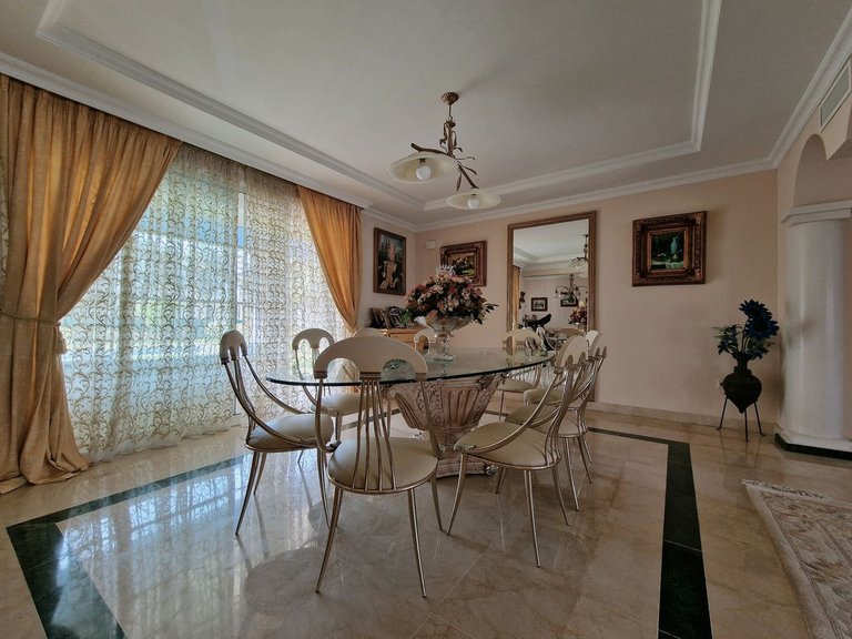 Villa for Sale in Guadalmina Baja, Malaga 10