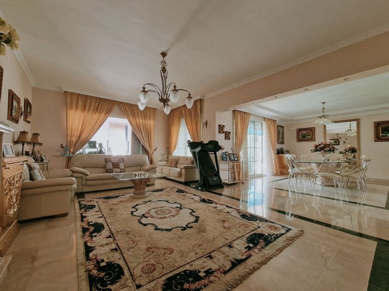 Villa for Sale in Guadalmina Baja, Malaga 12