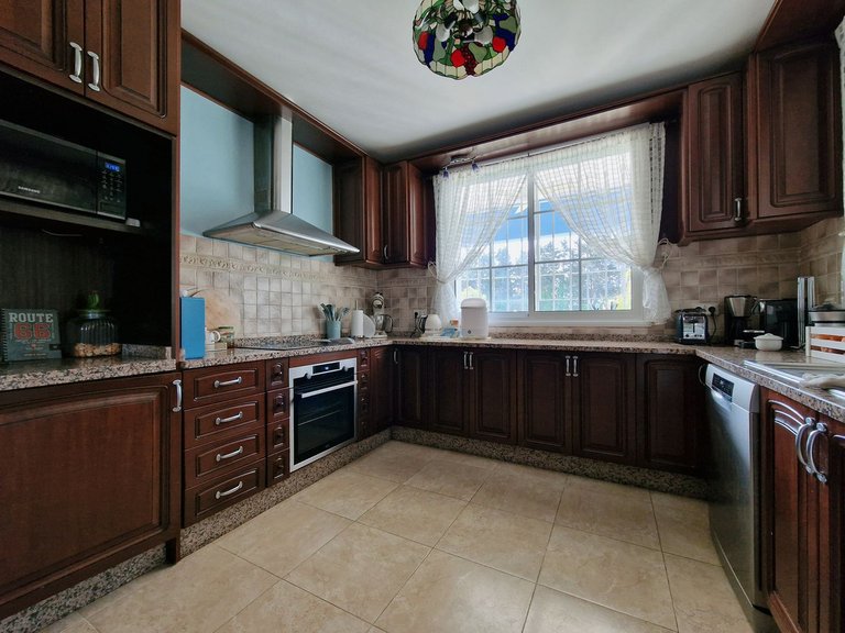 Villa for Sale in Guadalmina Baja, Malaga 14