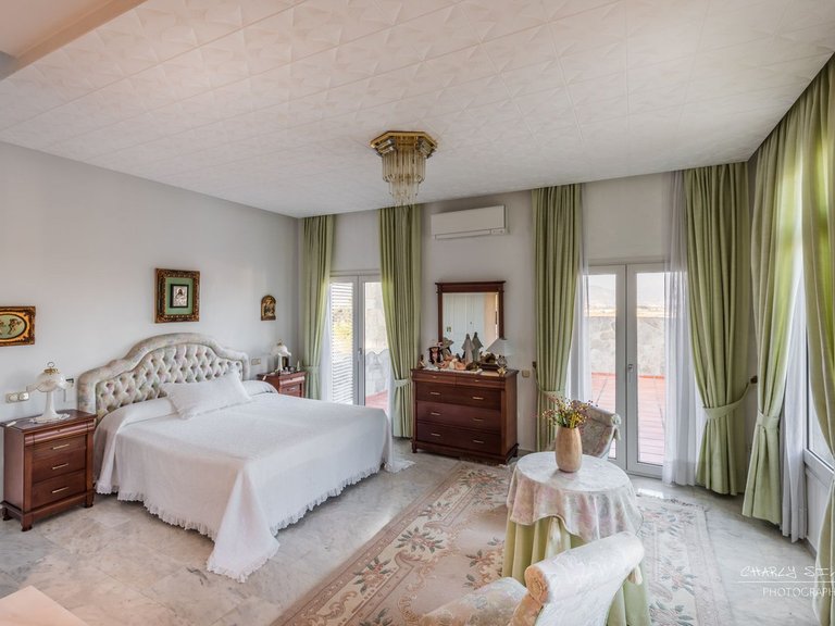 Villa for Sale in Churriana, Malaga 9