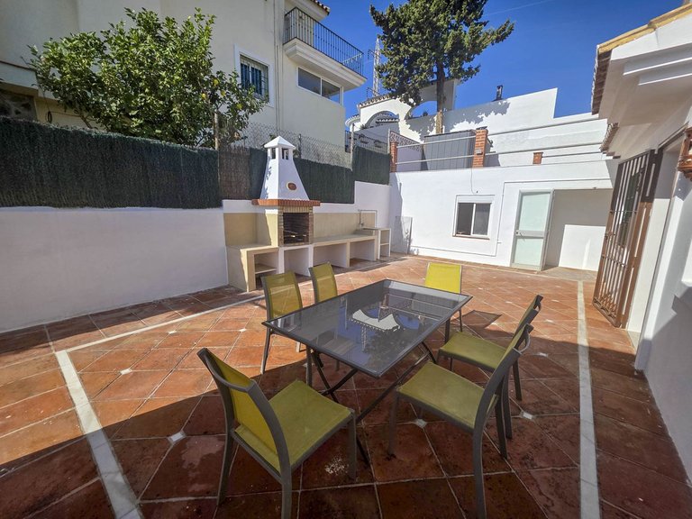 Villa for Sale in Estepona, Malaga 3
