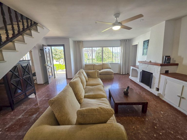 Villa for Sale in Estepona, Malaga 5