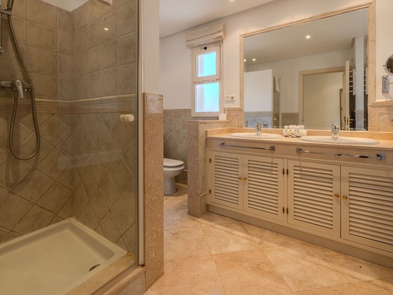 Apartment for Sale in La Mairena, Malaga 19