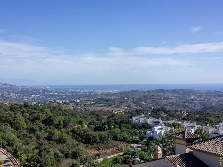 Apartment for Sale in La Mairena, Malaga 32