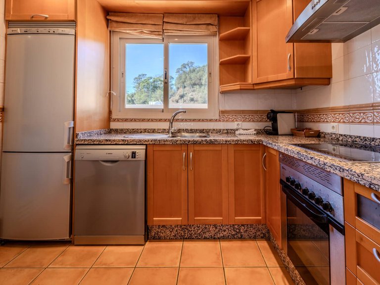 Apartment for Sale in La Mairena, Malaga 7