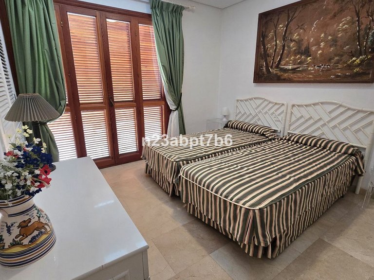 Apartment for Sale in Nueva Andalucía, Malaga 13