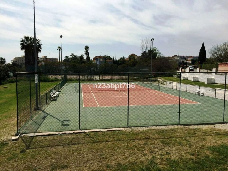 Apartment for Sale in Nueva Andalucía, Malaga 20