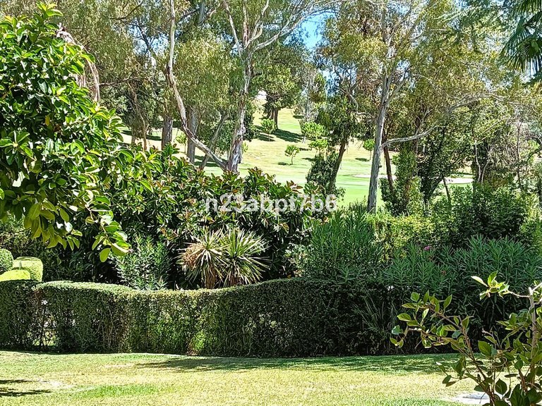 Apartment for Sale in Nueva Andalucía, Malaga 9