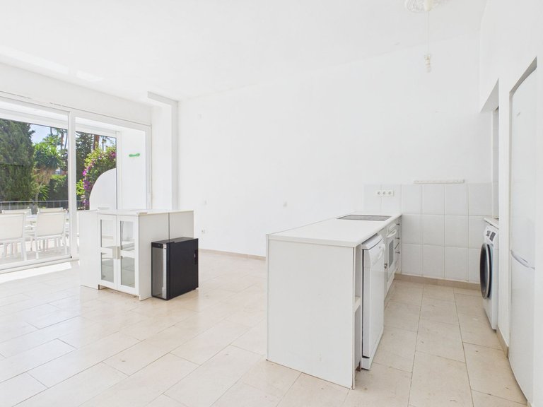 Apartment for Sale in Estepona, Malaga 11
