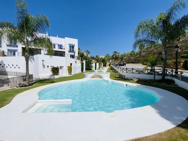 Apartment for Sale in El Paraiso, Malaga 14