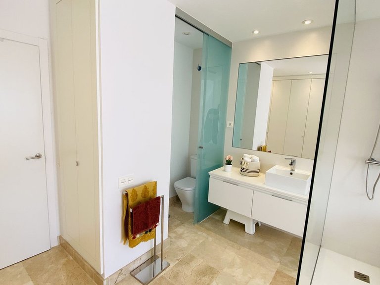 Apartment for Sale in El Paraiso, Malaga 16