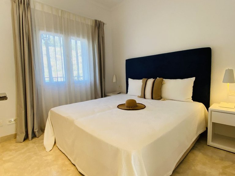 Apartment for Sale in El Paraiso, Malaga 17