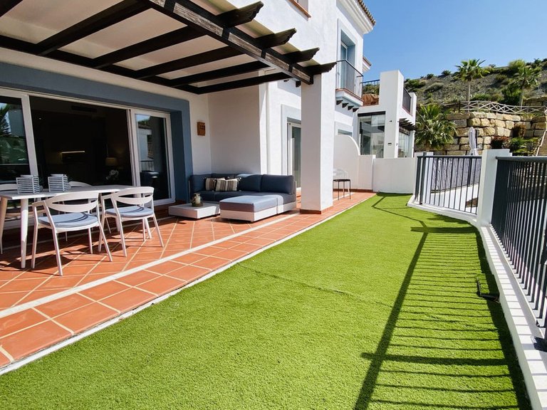 Apartment for Sale in El Paraiso, Malaga 2