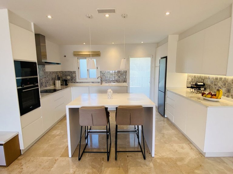 Apartment for Sale in El Paraiso, Malaga 33