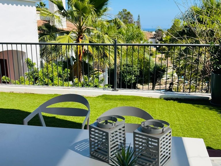 Apartment for Sale in El Paraiso, Malaga 6