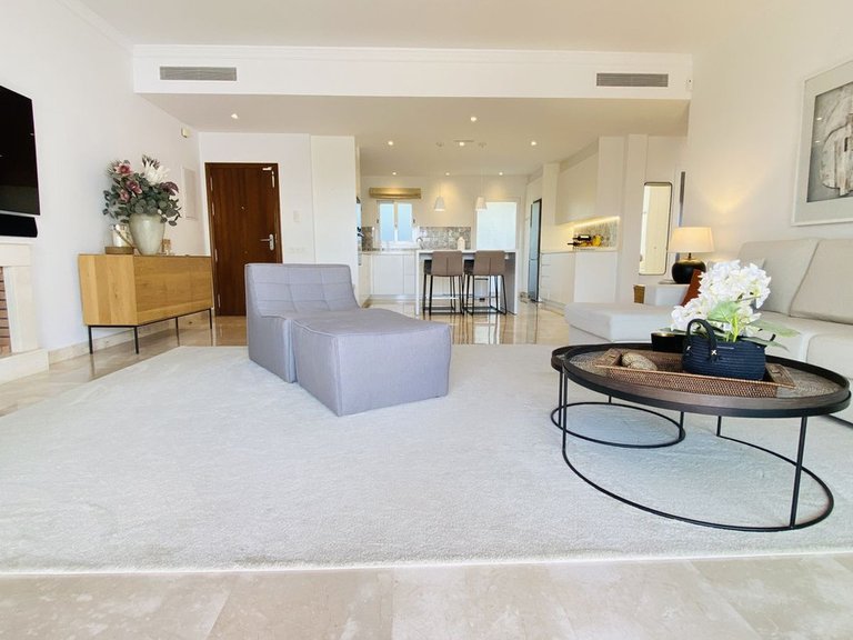 Apartment for Sale in El Paraiso, Malaga 7