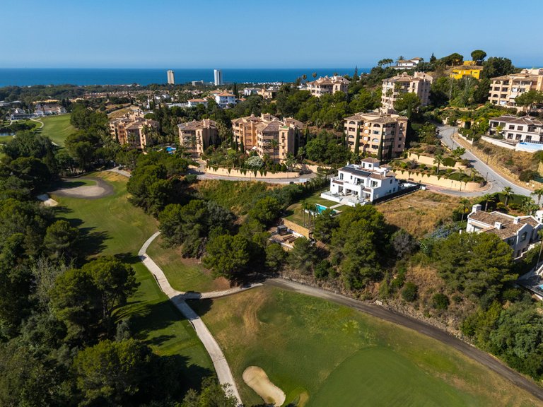 Villa for Sale in Elviria, Malaga 30