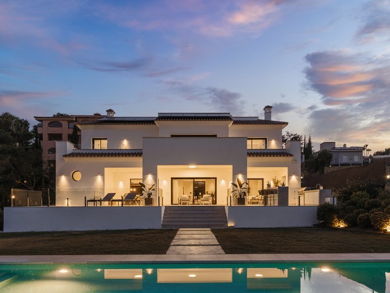 Villa for Sale in Elviria, Malaga 34