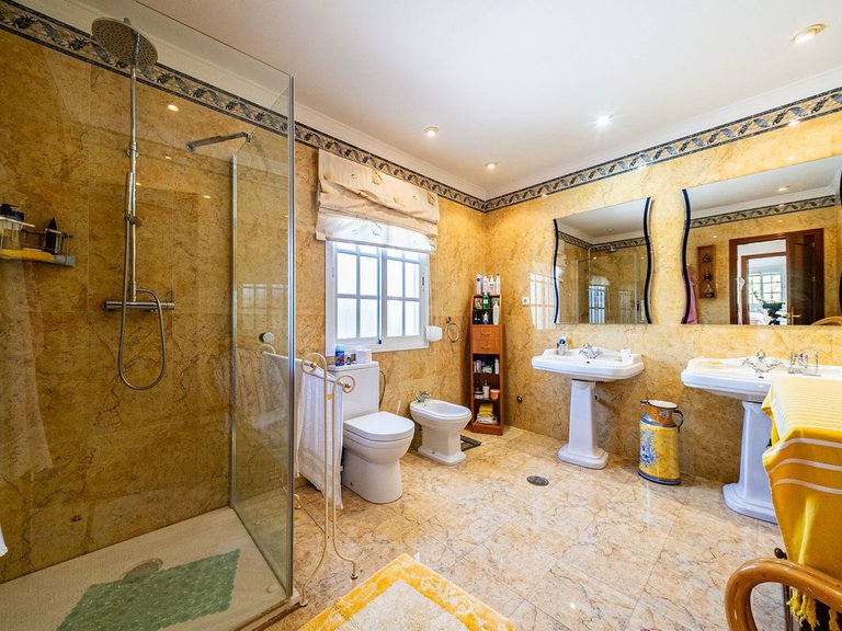 Villa for Sale in Alhaurín De La Torre, Malaga 47