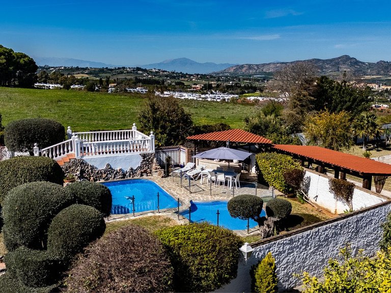 Villa for Sale in Alhaurín De La Torre, Malaga 52