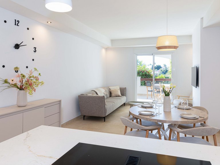 Apartment for Sale in Nueva Andalucía, Malaga 17