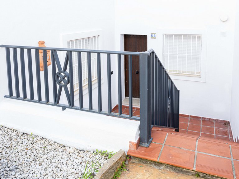 Apartment for Sale in Nueva Andalucía, Malaga 18