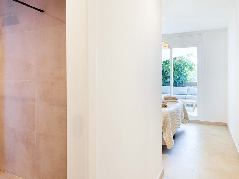 Apartment for Sale in Nueva Andalucía, Malaga 19