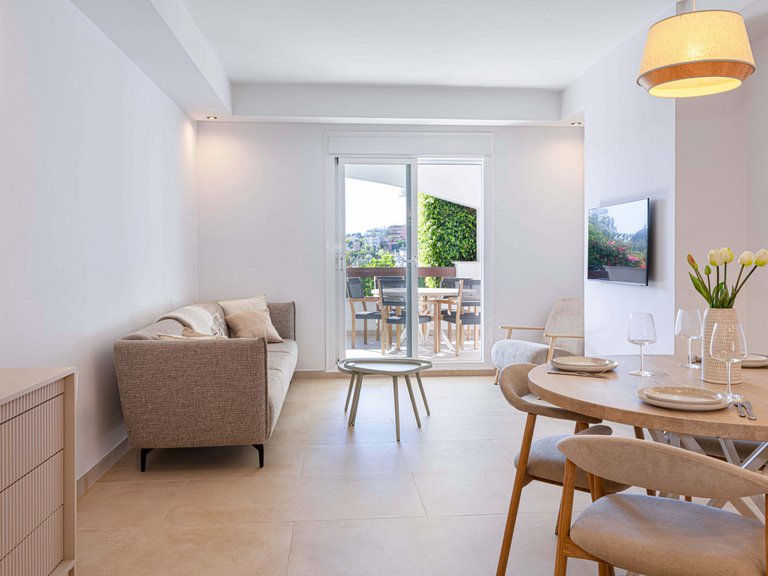 Apartment for Sale in Nueva Andalucía, Malaga 4