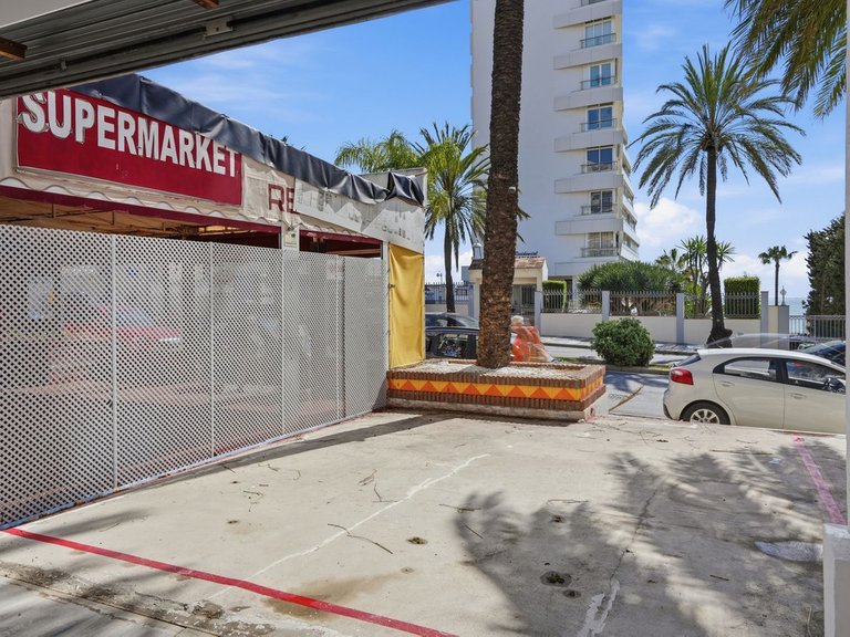 Commercial for Sale in Benalmadena Costa, Malaga 2