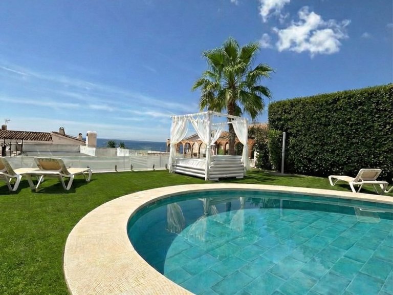 Villa for Sale in Benalmadena, Malaga 2