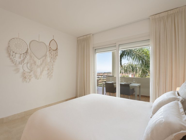 Apartment for Sale in Los Almendros, Malaga 13