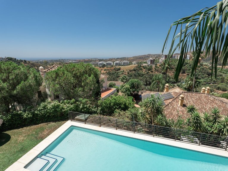 Apartment for Sale in Los Almendros, Malaga 20